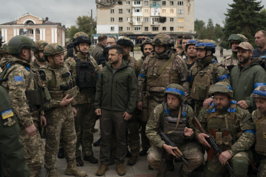 Τροχαίο ατύχημα για Ζελένσκι – Θριαμβολογεί για τα εγκώμια ντερ Λάιεν στο Στρασβούργο