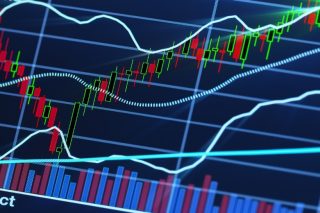 Πάνω από 5% η απόδοση του ελληνικού δεκαετούς ομολόγου