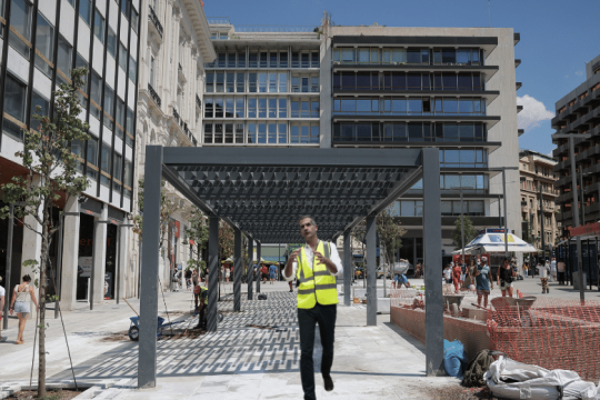 Επί πεζοδρομίου…