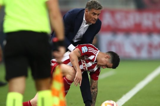 «Μόνο εμείς μπορούμε…»