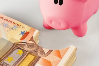 Στα ύψη και ο εισαγόμενος πληθωρισμός στη βιομηχανία