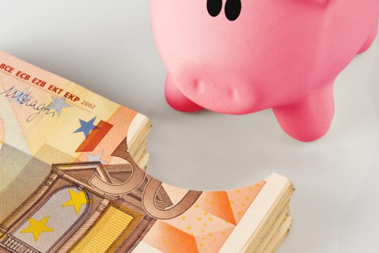 Στα ύψη και ο εισαγόμενος πληθωρισμός στη βιομηχανία