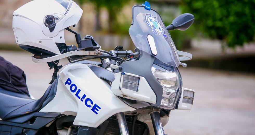 Συνελήφθη 58χρονος στη Νέα Ιωνία για βιασμό και οπλοκατοχή