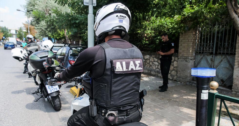 Οι αστυνομικοί υποστήριξαν ότι «όλα έγιναν συναινετικά»