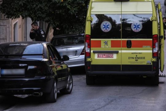 Άνδρας βρέθηκε νεκρός μέσα σε αυτοκίνητο στην Κυψέλη