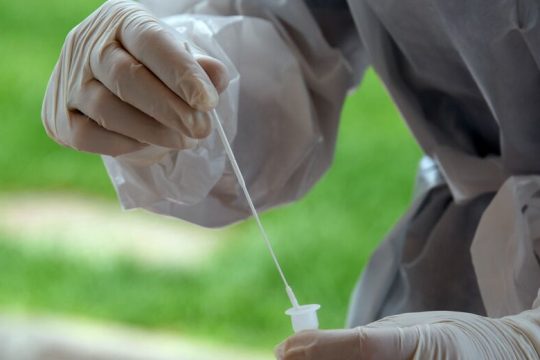 Covid-19: Μελέτη προβλέπει αύξηση των κρουσμάτων τους επόμενους μήνες