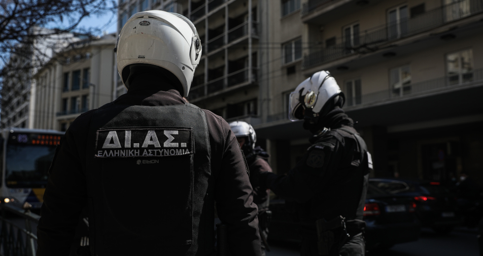 Συνελήφθησαν δύο αστυνομικοί στο κέντρο της Αθήνας