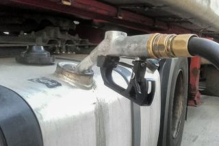 Στο τραπέζι διπλή επιδότηση στο diesel