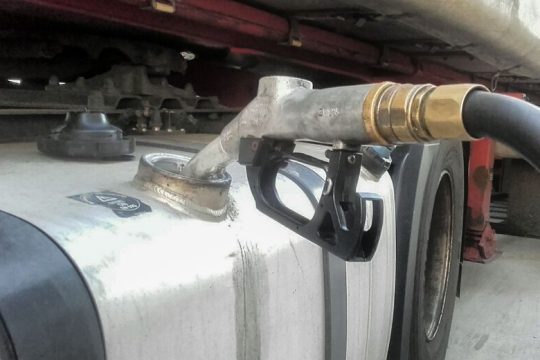 Στο τραπέζι διπλή επιδότηση στο diesel