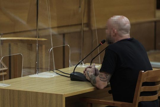 «Μας φώναζαν “θα σας σκοτώσουμε”, περίμεναν τον Ρουπακιά για να μαχαιρώσει»
