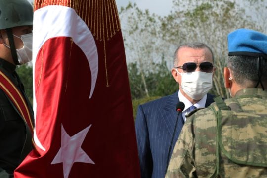 Bloomberg: Η Τουρκία έκανε δοκιμή βαλλιστικού πυραύλου
