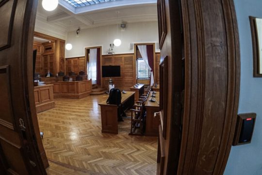 Μας «παρακολουθούν» και από το εξωτερικό