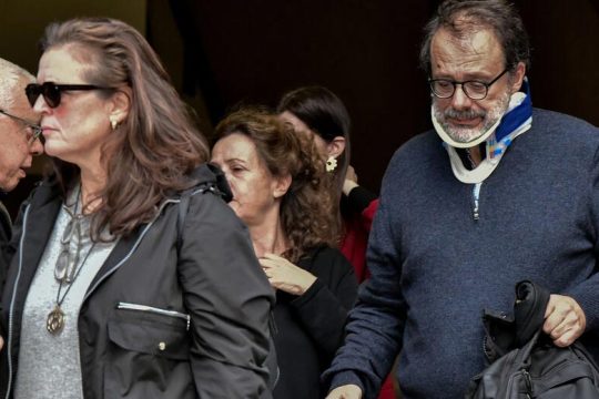 Ξεκίνησε η δίκη της οικογένειας Ινδαρέ