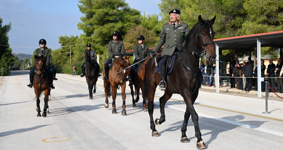 Ταξίαρχος ετών 73 θα «αναστήσει» το ιππικό στον Στρατό