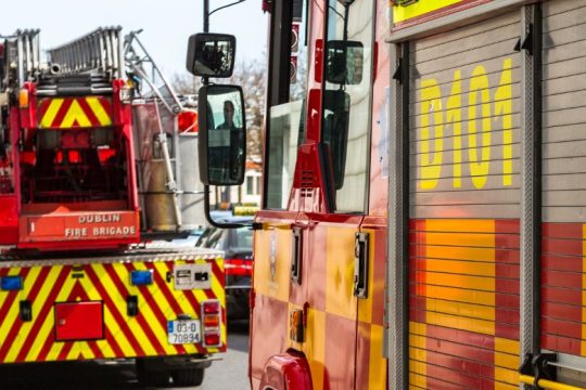 Νεκροί και δεκάδες τραυματίες από έκρηξη σε βενζινάδικο στην Ιρλανδία