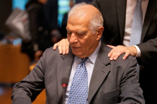 Απολογίες Μπορέλ για τα περί «κήπου» της Ε.Ε. και «ζούγκλας» στον υπόλοιπο κόσμο