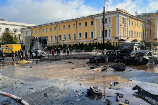 Σειρήνες σε όλη την Ουκρανία – Το Κίεβο βάζει περιορισμούς στο ρεύμα