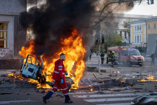 Συναγερμός στην Ουκρανία για νέα χτυπήματα και διπλωματικός πυρετός