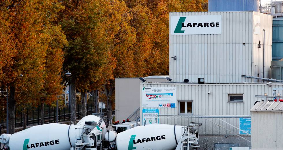 Η γαλλική τσιμεντοβιομηχανία Lafarge παραδέχθηκε ότι έδωσε εκατομμύρια στον ISIS