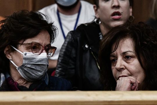 Αστυνομικός κατέρριψε τους ισχυρισμούς των χρυσαυγιτών