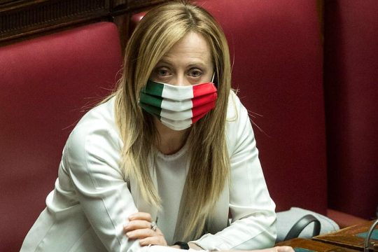 Τα δύο πρόσωπα της Τζόρτζια Μελόνι