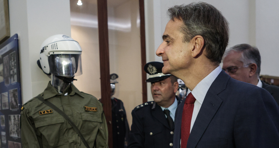Τα «γυαλιά» του κ. Μητσοτάκη