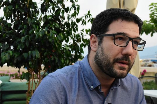 «Η λέξη πλιάτσικο δεν χωρά πια να περιγράψει αυτό που κάνει το καθεστώς Μητσοτάκη»