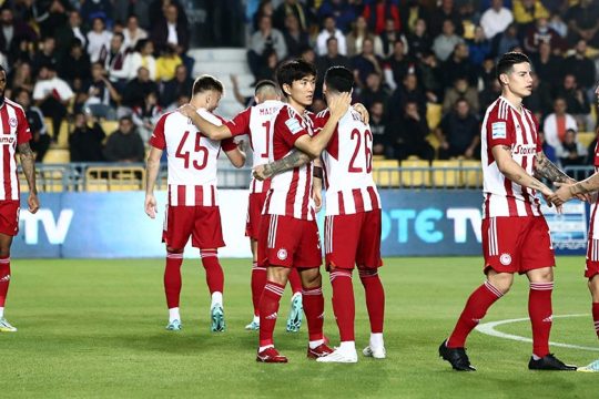 Η άμυνα θα καθορίσει το «ερυθρόλευκο» κέντρο