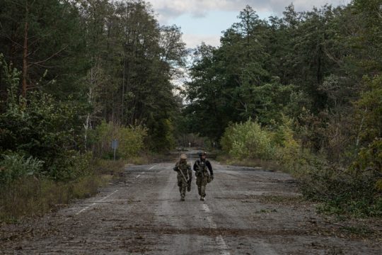 Διαδικτυακός «πλακωμός» Μασκ και… Ζελένσκι για τον πόλεμο στην Ουκρανία