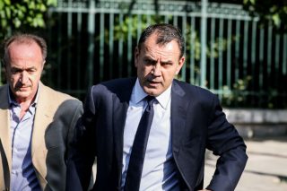 Στην Κύπρο ο υπουργός Εθνικής Άμυνας