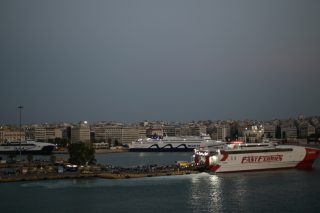 Νεκρώνει αύριο Τρίτη το λιμάνι του Πειραιά