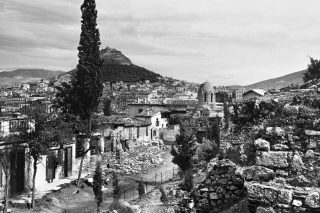 Διατήρηση ή απαλλοτρίωση της Πλάκας;