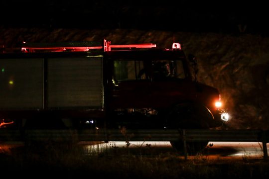 Κάηκε το ιστορικό δημαρχείο Σερβίων Κοζάνης