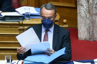 Προϋπολογισμός εκτός μνημονίου αλλά εντός ακρίβειας