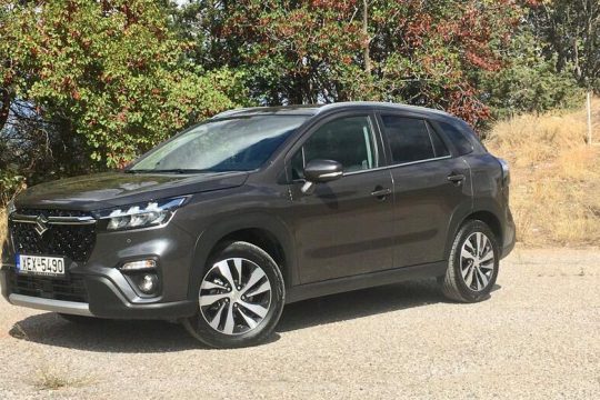 Δυναμικός SUV χαρακτήρας