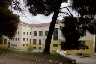 Πέφτουν παράθυρα στο Πρότυπο Λύκειο Αναβρύτων
