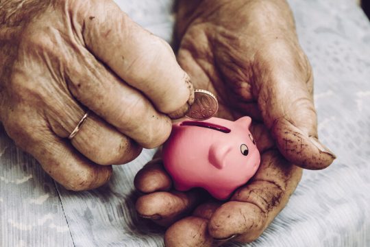 Αυξήσεις παρηγοριάς στις συντάξεις τον Ιανουάριο
