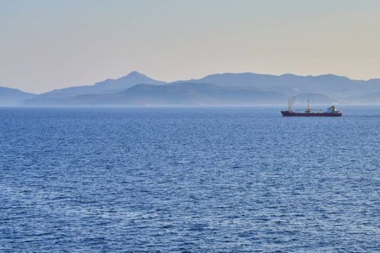 Aνεξαρτησία και υποκρισία