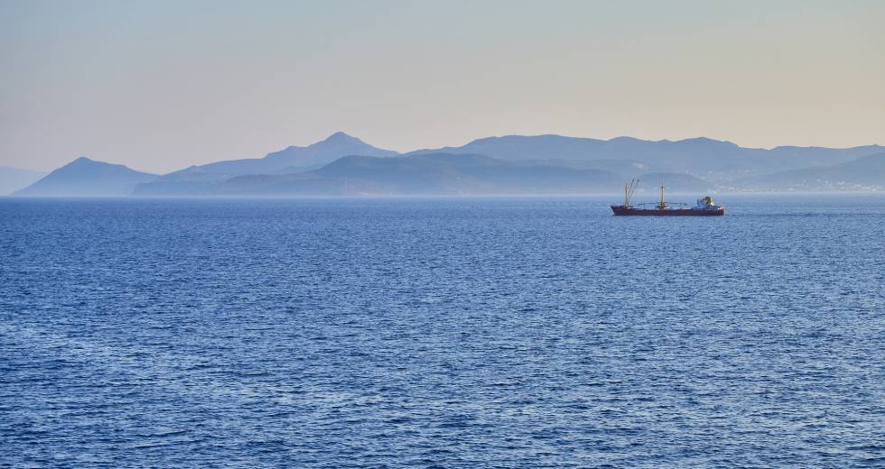 Aνεξαρτησία και υποκρισία