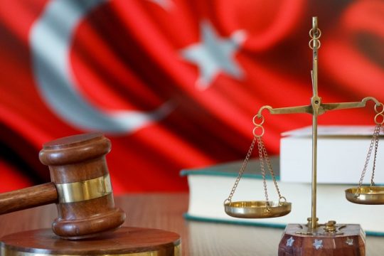 Αποφυλακίστηκε η Κούρδισσα πολιτικός Αϊσέλ Τουγκλούκ, η οποία πάσχει από άνοια