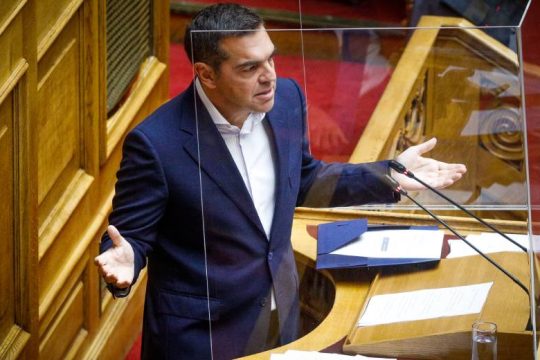 Σκληρό ροκ από Τσίπρα για την αισχροκέρδεια