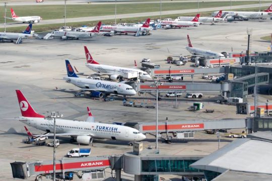 Αμερικανικό «μπλόκο» σε Έλληνα πανεπιστημιακό σε πτήση προς Καράκας
