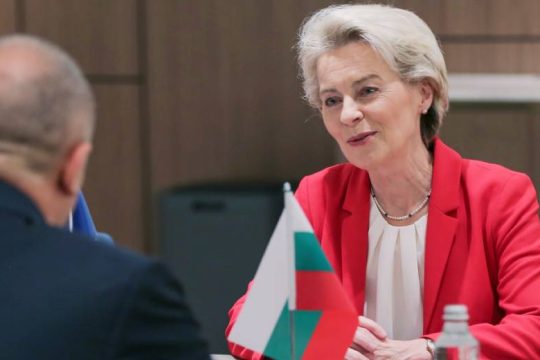 Καθησυχάζει η Ούρσουλα φον ντερ Λάιεν για τις ροές φυσικού αερίου στην Ευρώπη