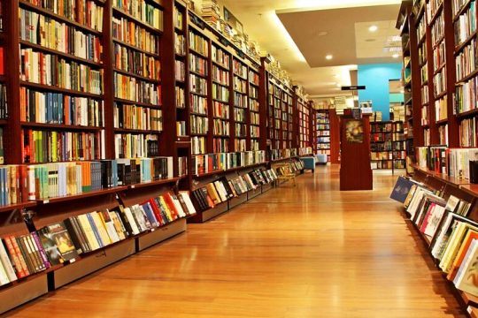 Ο βιβλιοπώλης, τα βιβλιοπωλεία και τα βιβλία