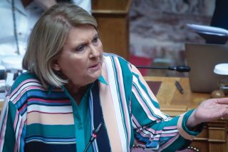 Μαθήματα καθεστωτικής νοοτροπίας από τη Σοφία Βούλτεψη