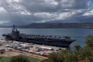 Τους υποδέχτηκαν με σουβενίρ και διαδηλώσεις