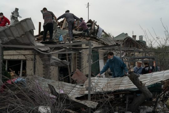Βομβαρδισμοί στο Κίεβο, εν αναμονή της συνάντησης Πούτιν-Ερντογάν