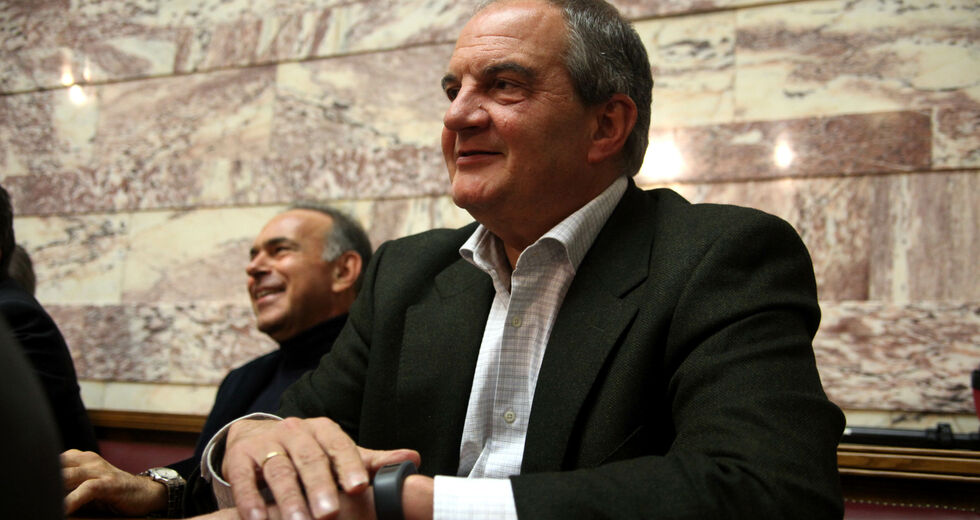 Εμμένει στις απόψεις του ο Καραμανλής