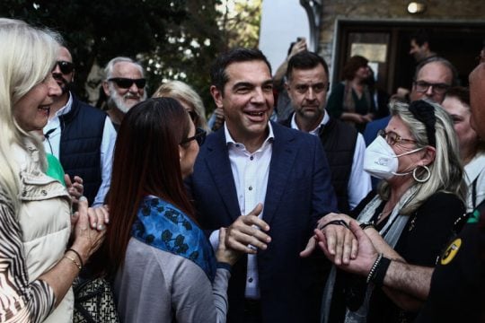 Υποδοχή… πρωθυπουργού για τον Τσίπρα στο Χαλάνδρι