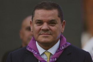 Υπό πίεση ο Ντμπεϊμπά για εκλογές στη Λιβύη